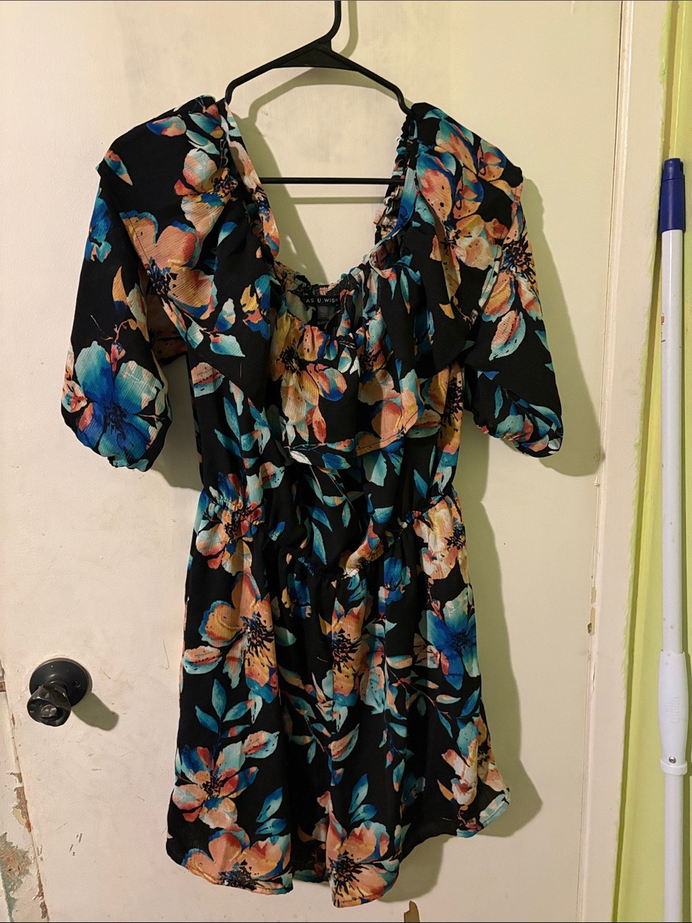 Women’s Black Floral Ruffled Off-Shoulder Romper